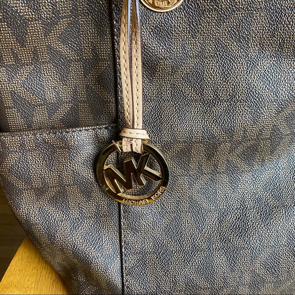 Michael Kors Brown Signature Jet Set Tote Bag - Picture 2 of 11